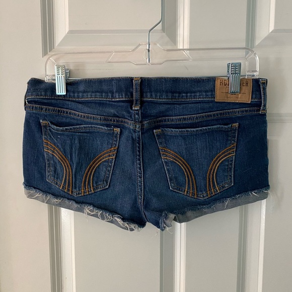 HOLLISTER, AMERICAN EAGLE, LUCKY BRAND, FOREVER 21 - Picture 5 of 8